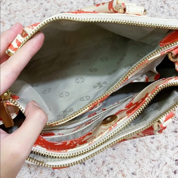 Tory Burch Handbag Robinson Collection18 Floral - Picture 7 of 12
